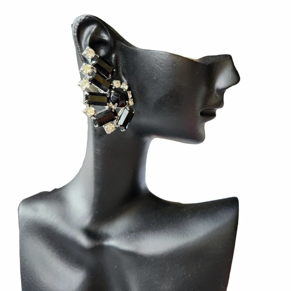 Weiss Signed Black Clear Rhinestones Clip On Vintage Earrings 1.5